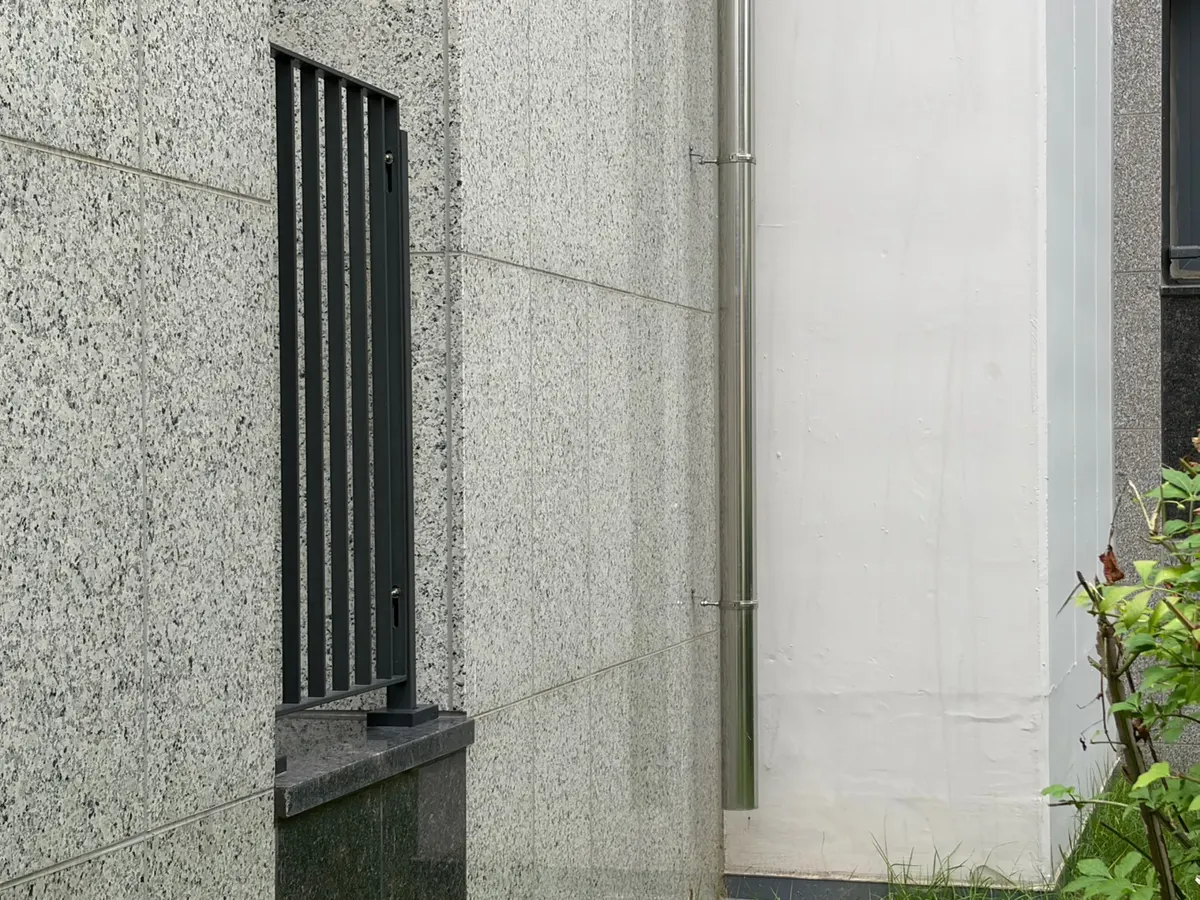 복합상업시설 우수관 코너 배관 진행 중 경기 지역